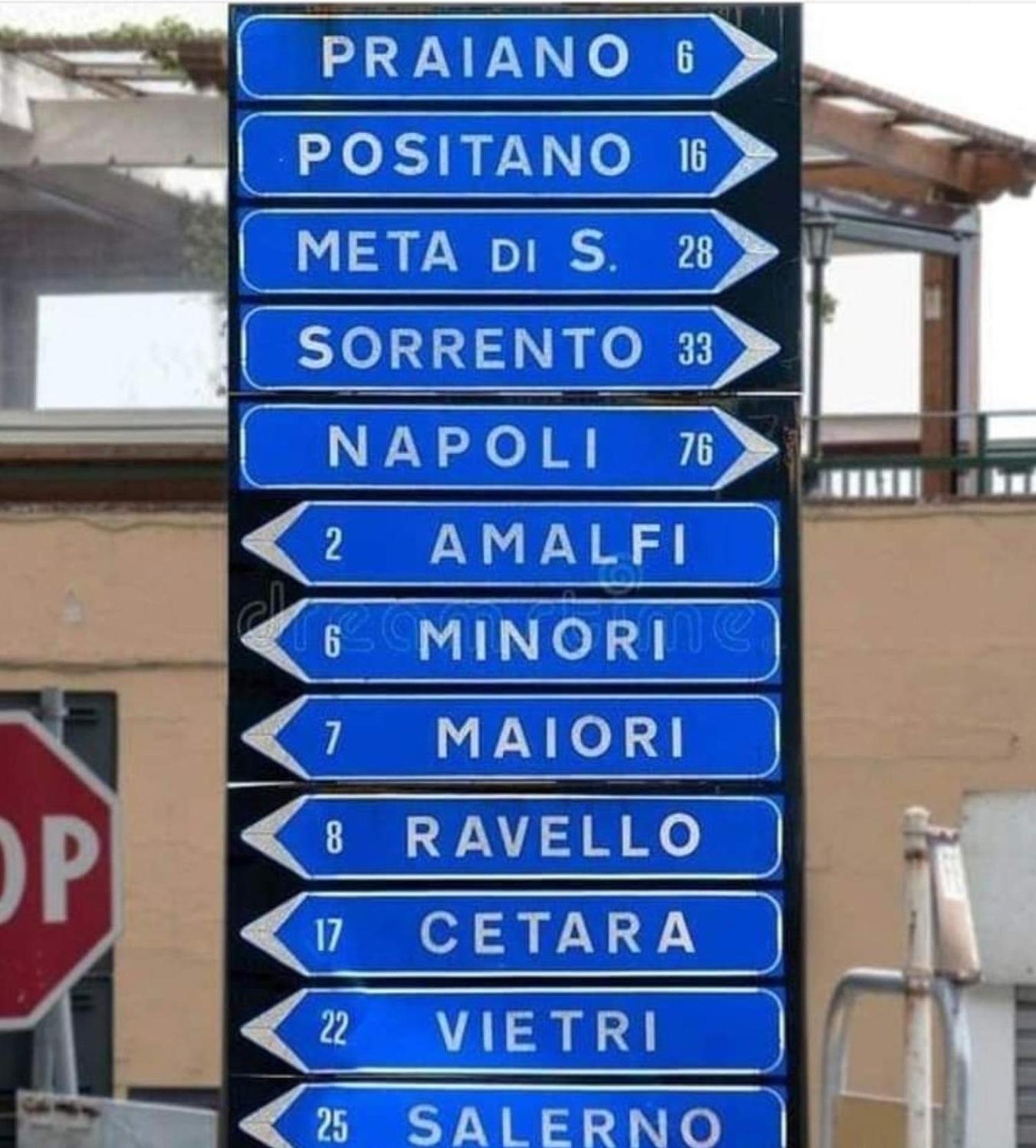 Appartamento Charlotte House Napoli Esterno foto