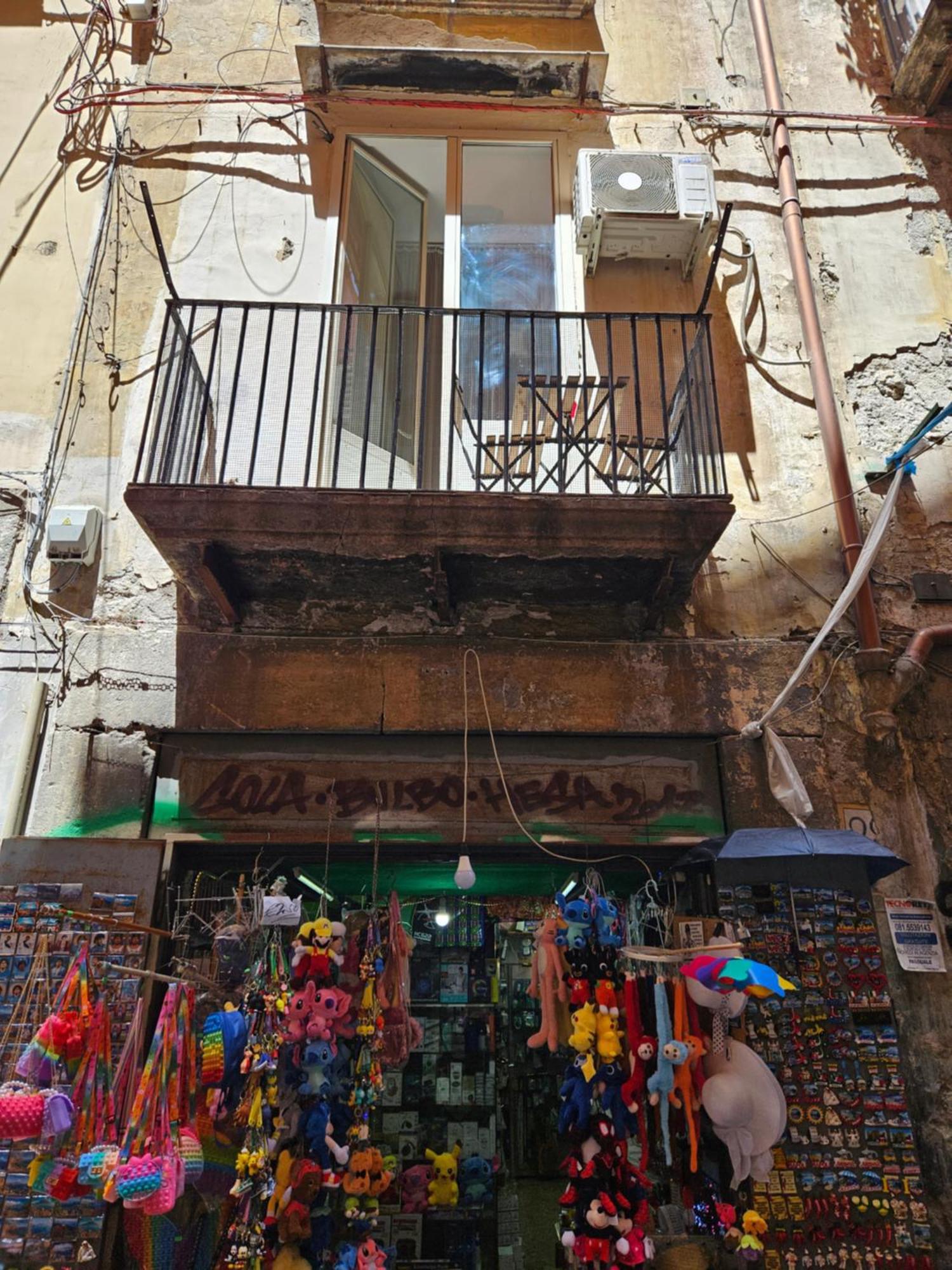 Appartamento Charlotte House Napoli Esterno foto