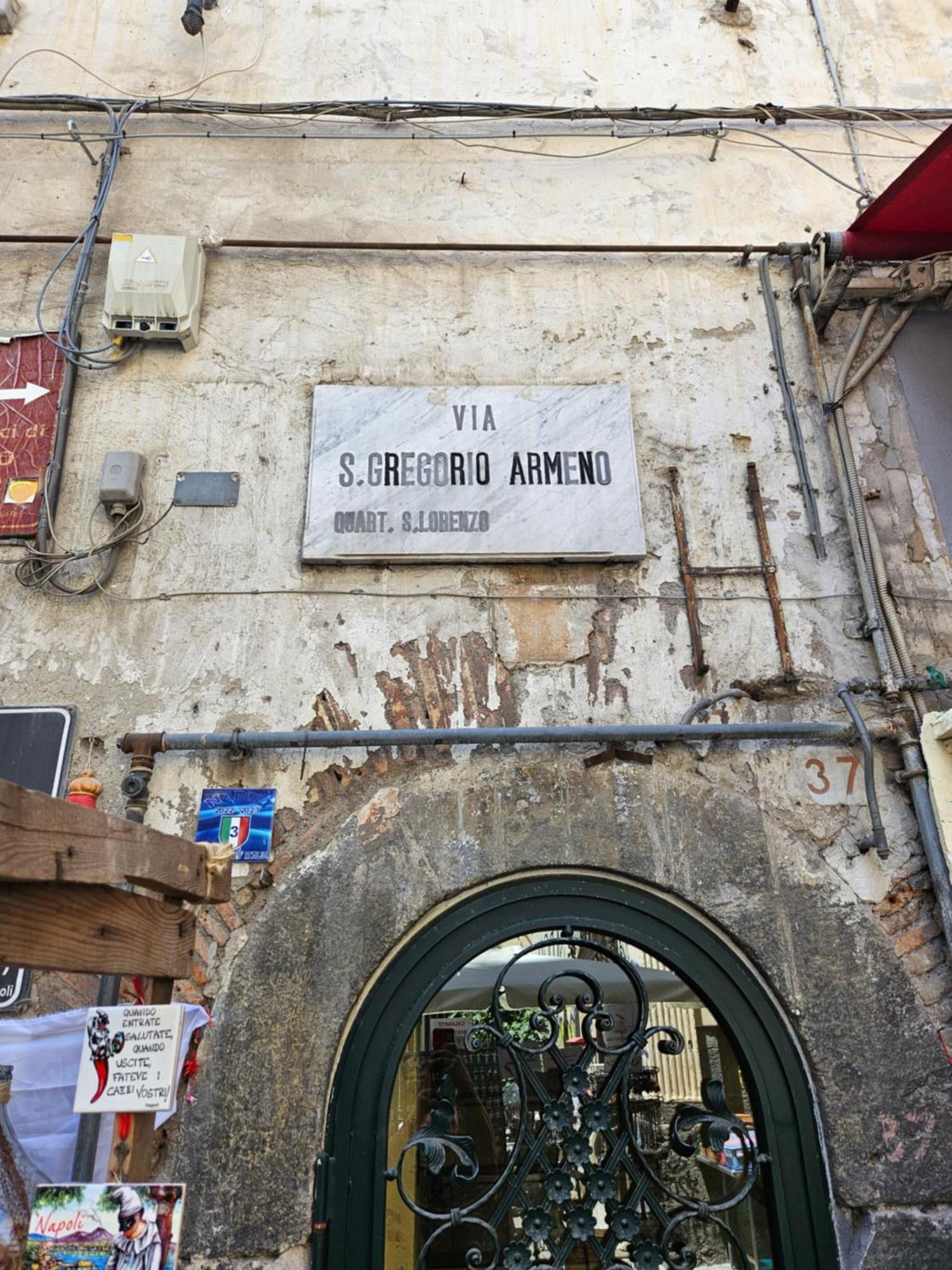 Appartamento Charlotte House Napoli Esterno foto